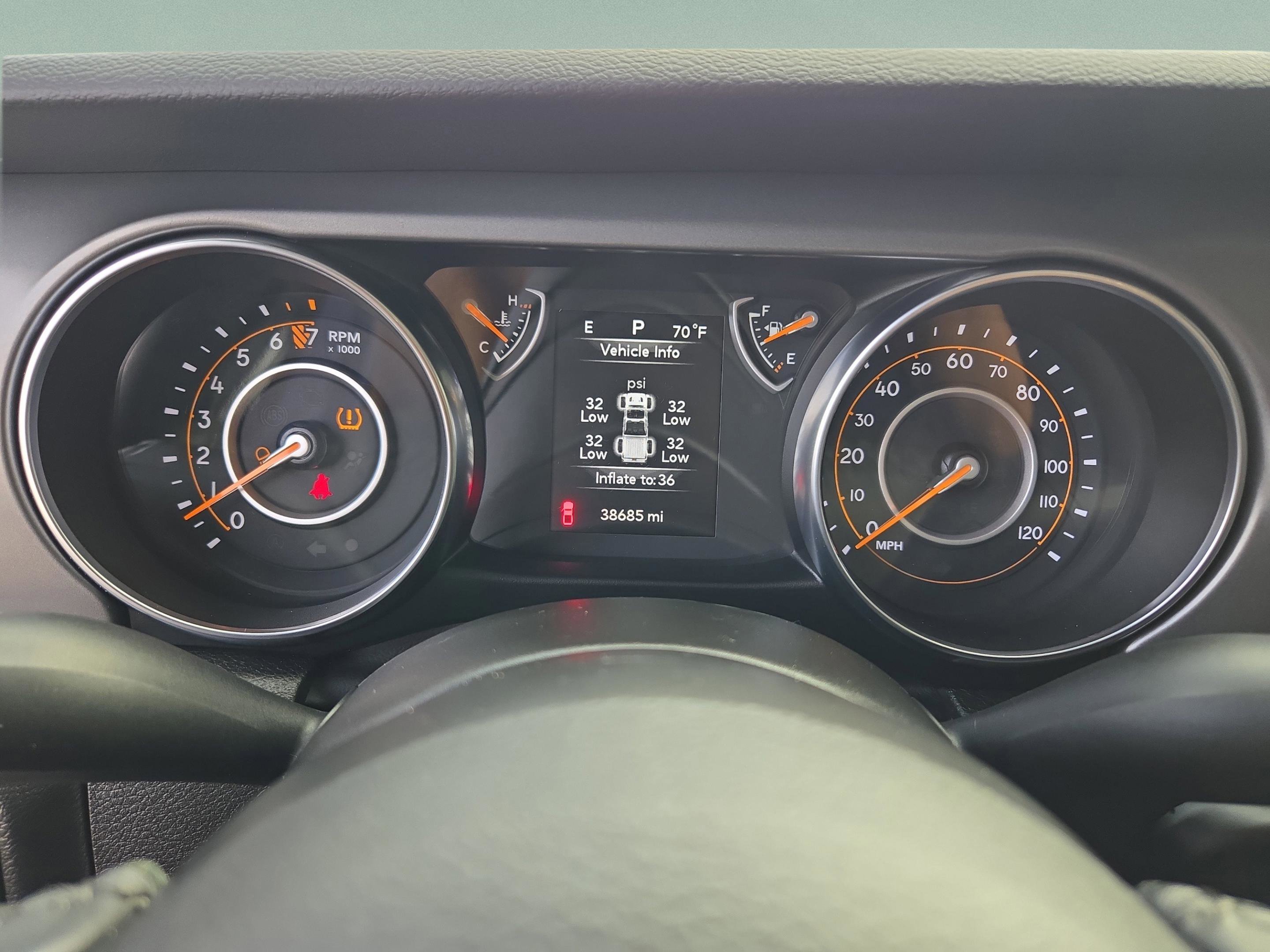 Used 2022 Jeep Gladiator Sport image 19