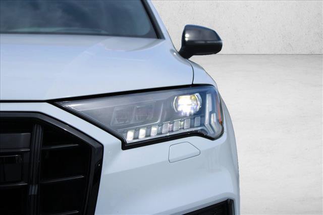Used 2023 Audi SQ7 Prestige w/ Prestige Package AWD/4WD image 4