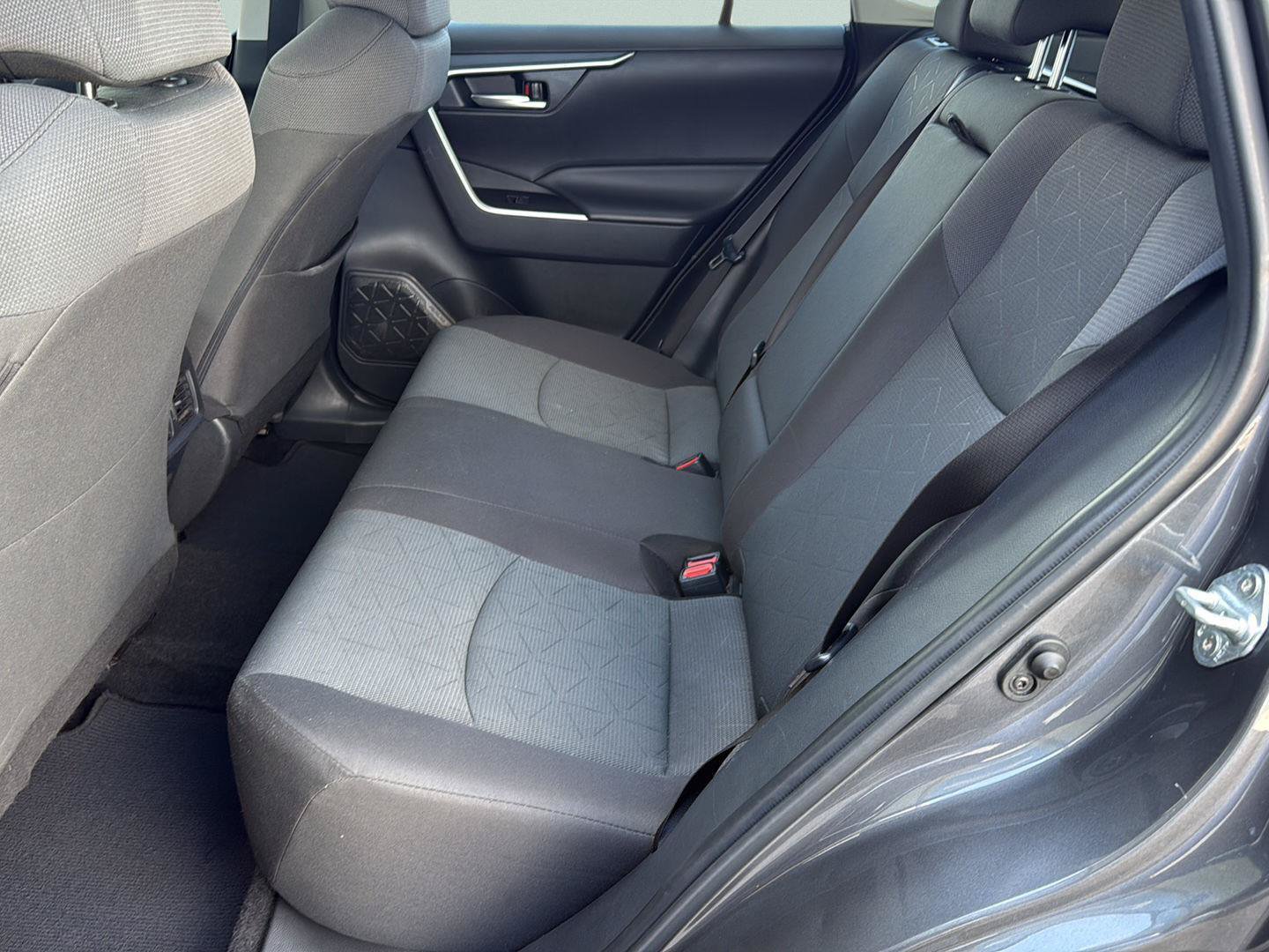 Used 2024 Toyota RAV4 XLE FWD image 26