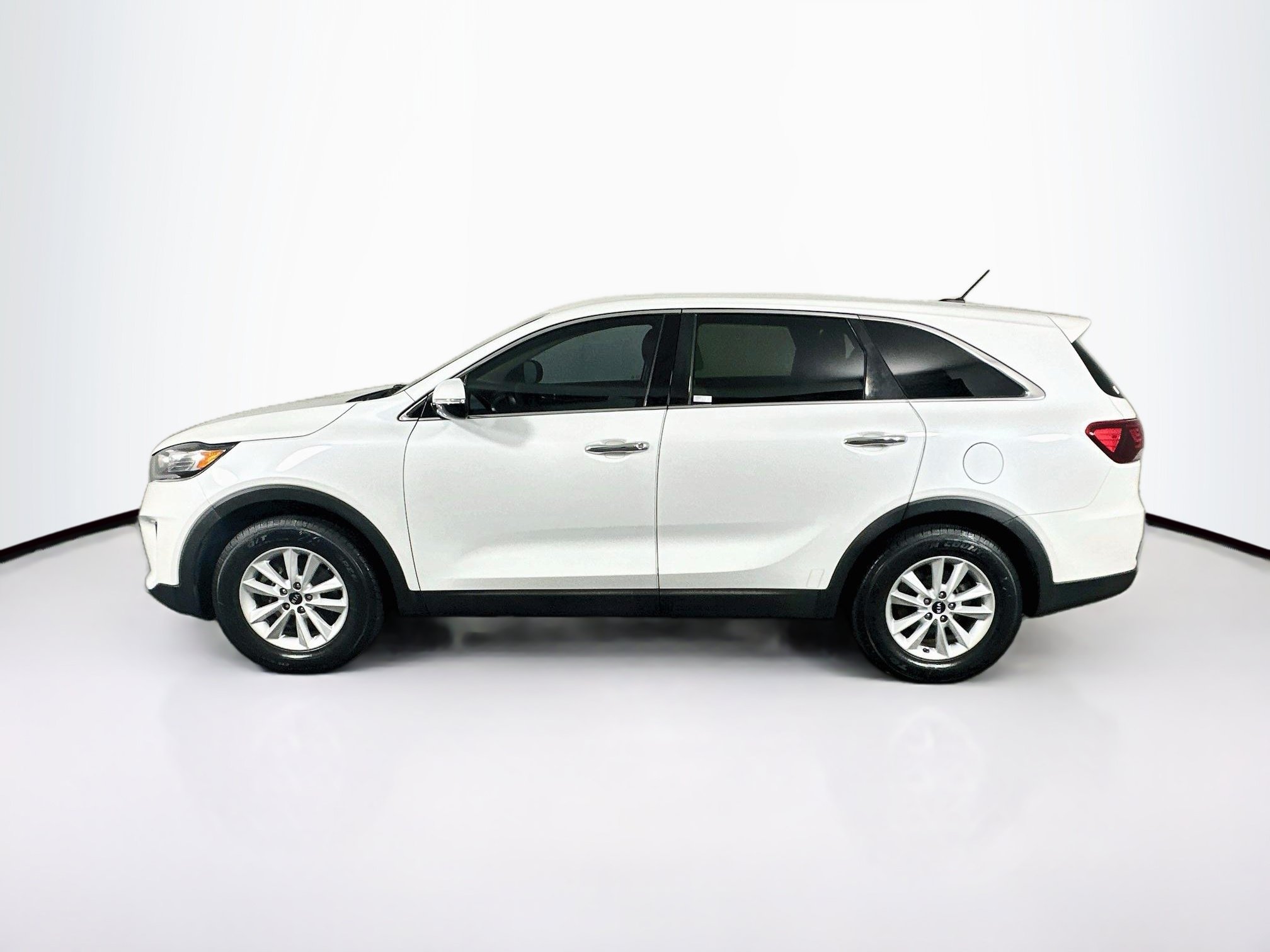 Used 2020 Kia Sorento LX FWD image 4
