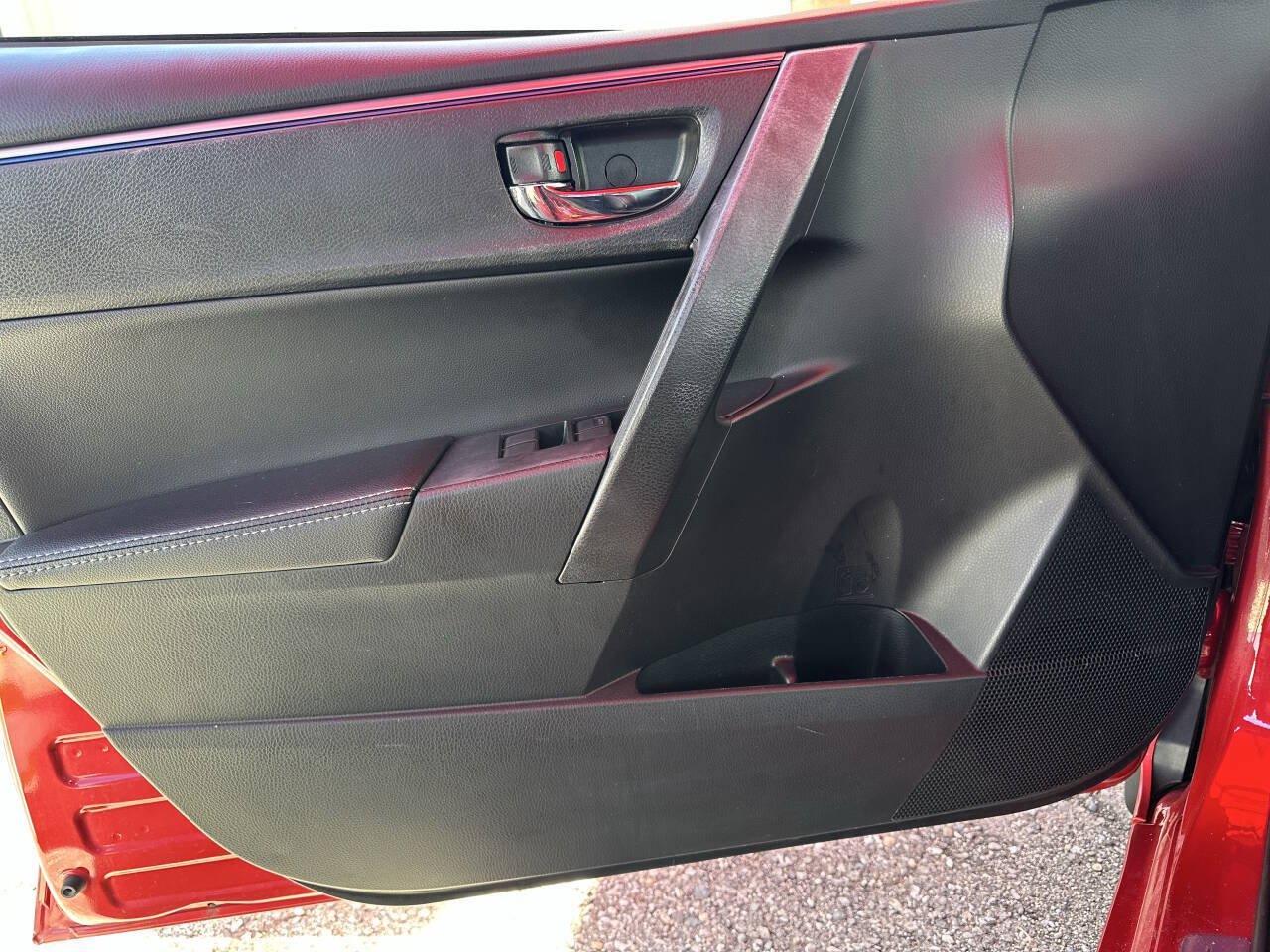 Used 2015 Toyota Corolla S Premium FWD image 35