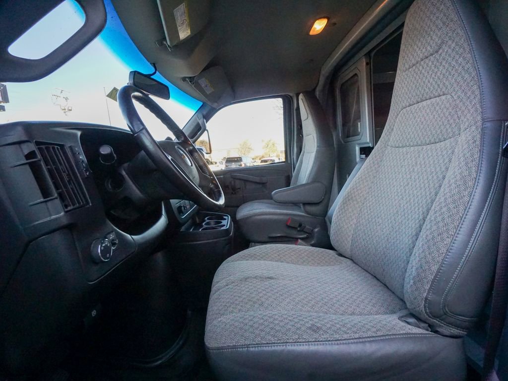 Used 2022 Chevrolet Express 3500 w/ Power Convenience Package RWD image 12