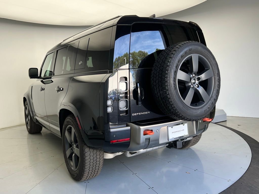 Used 2021 Land Rover Defender 110 X image 3