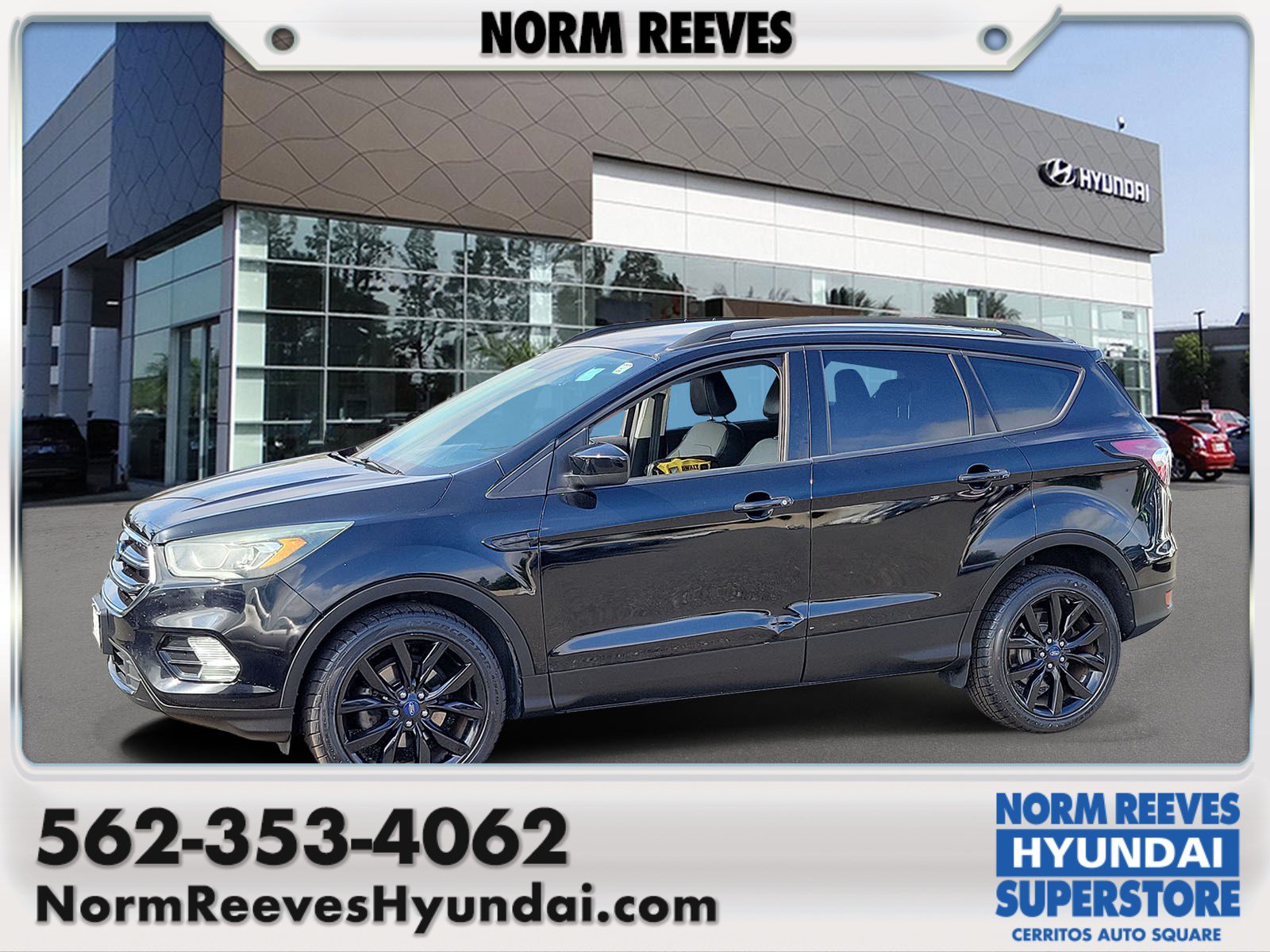 Used 2017 Ford Escape SE w/ SE Sport Appearance Package FWD 360° Tour