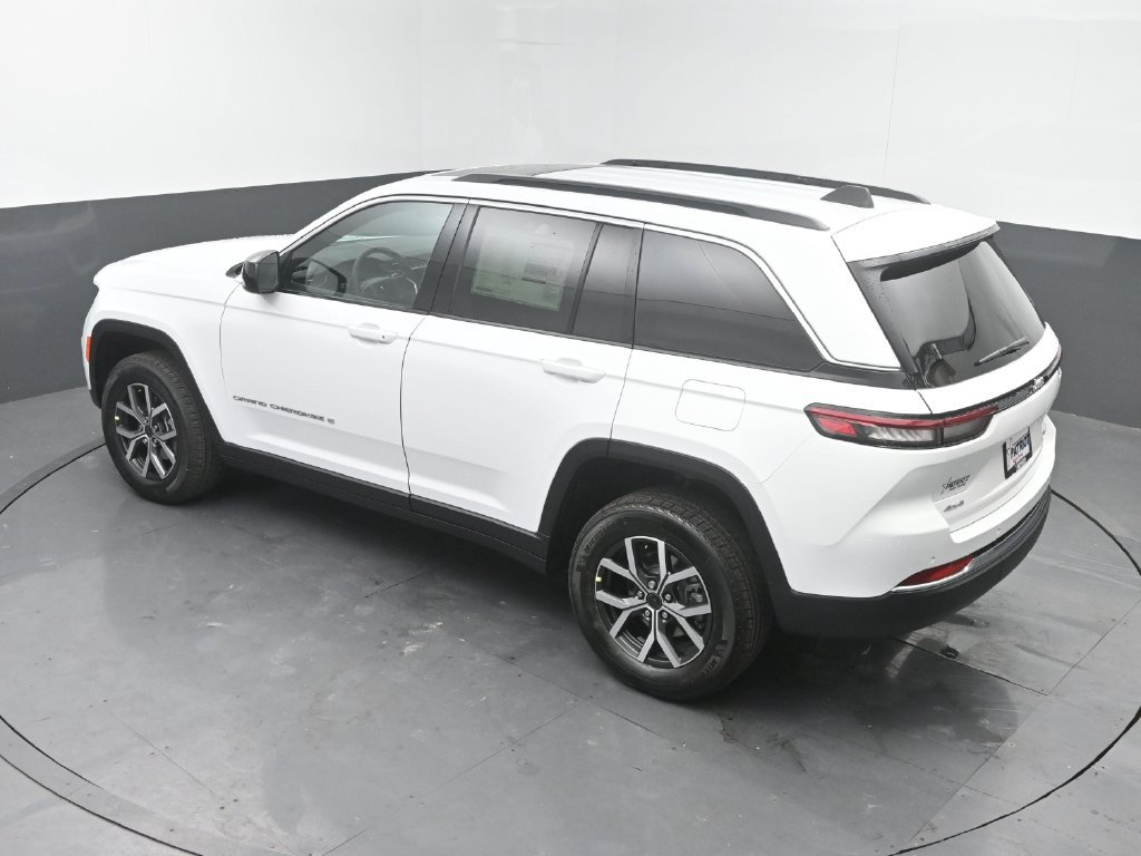 New 2027 Jeep Grand Cherokee Laredo X AWD/4WD image 32