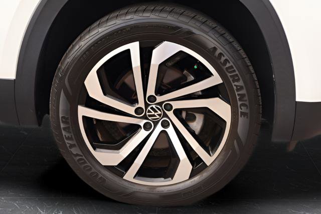 Certified 2023 Volkswagen Atlas SEL AWD/4WD image 11