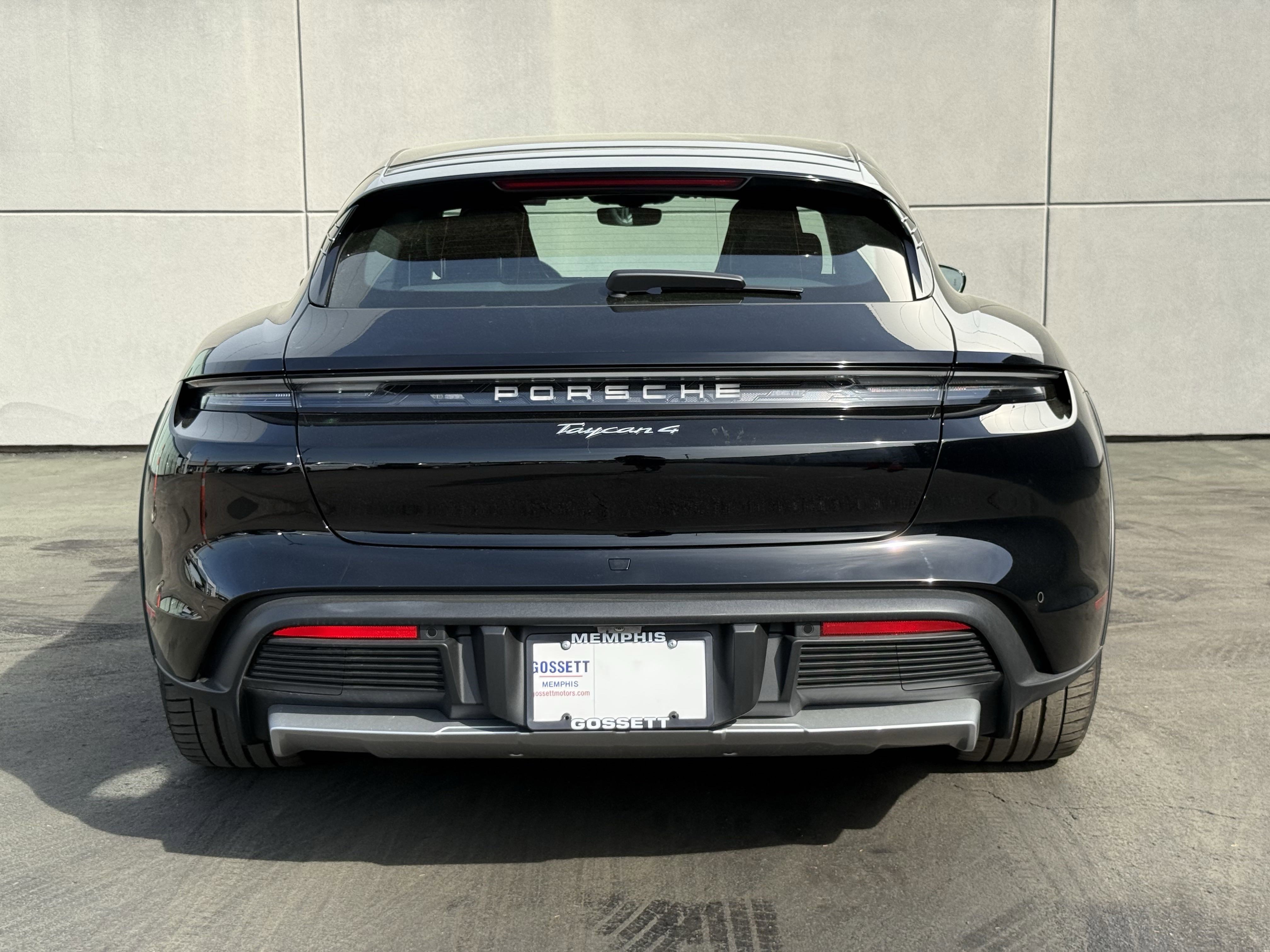 Used 2025 Porsche Taycan 4 Cross Turismo image 6