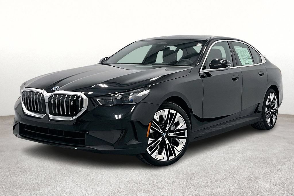 New 2026 BMW i5 eDrive40 w/ Executive Package RWD image 2