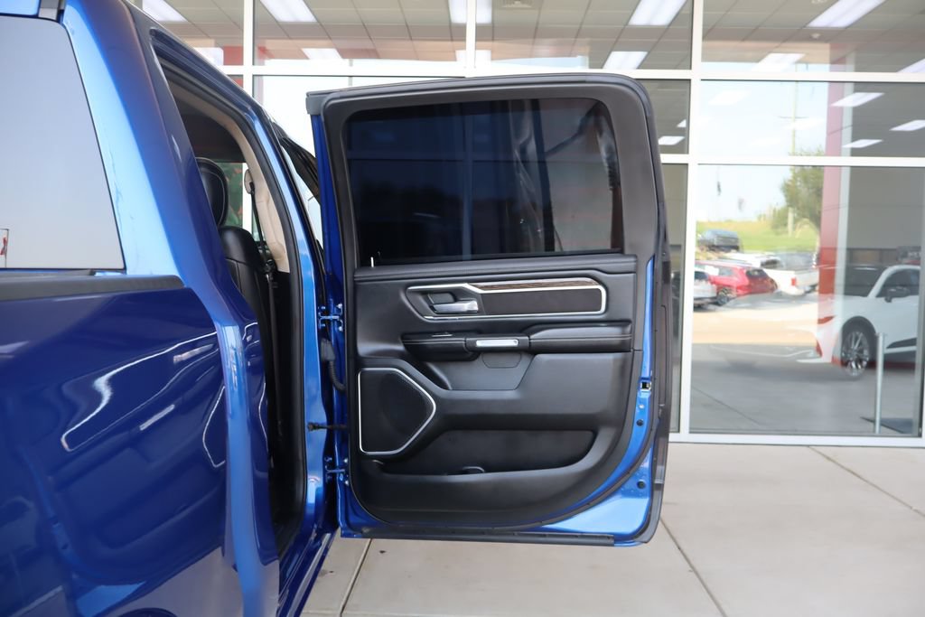 Used 2019 RAM 1500 Laramie AWD/4WD image 38