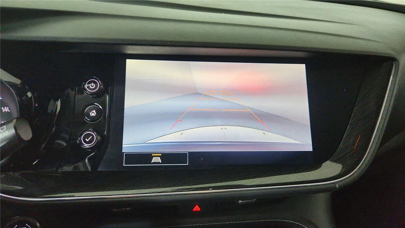 Used 2022 Buick Envision Essence w/ Safety Package FWD image 27