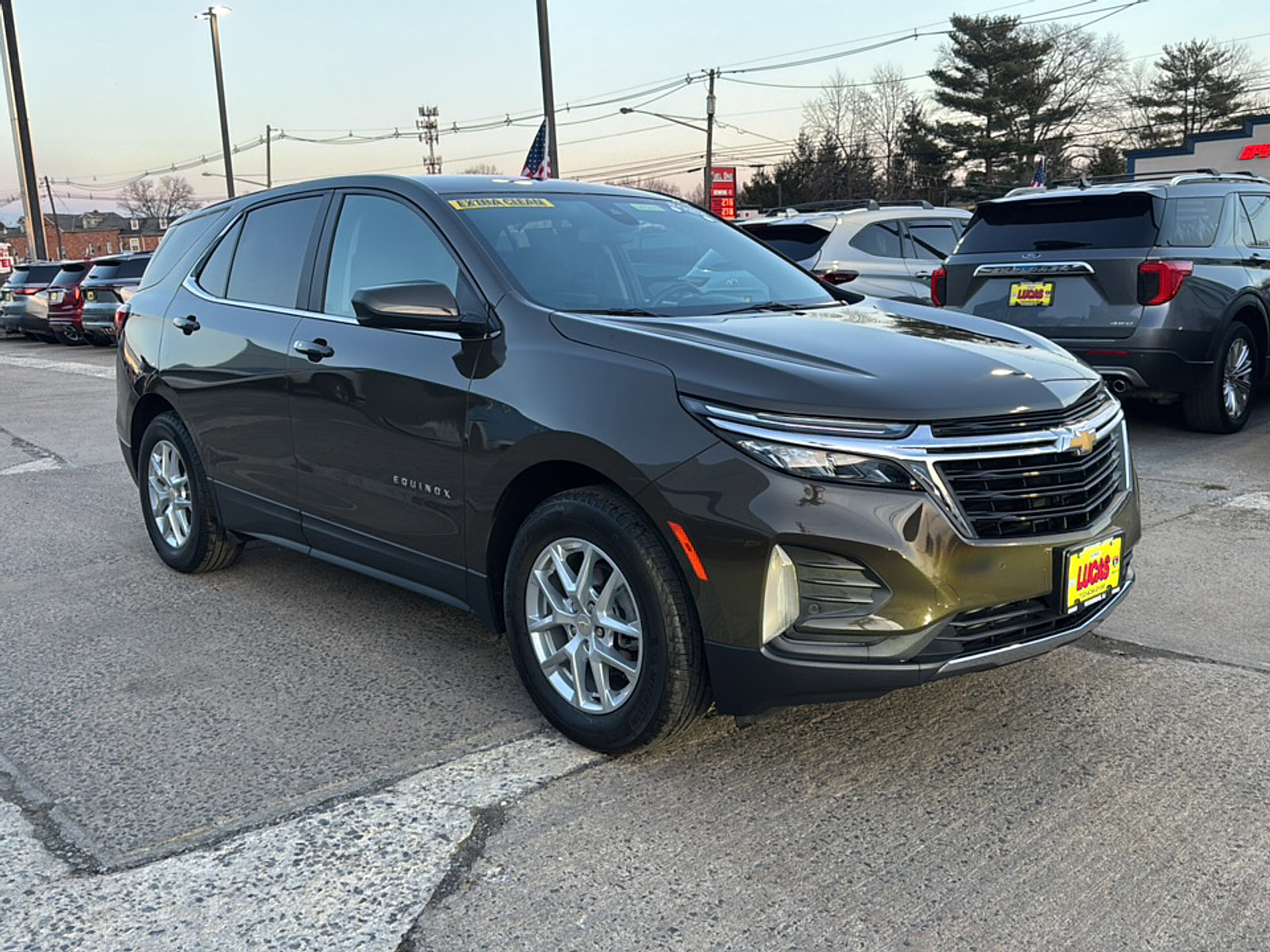 Used 2023 Chevrolet Equinox LT image 4