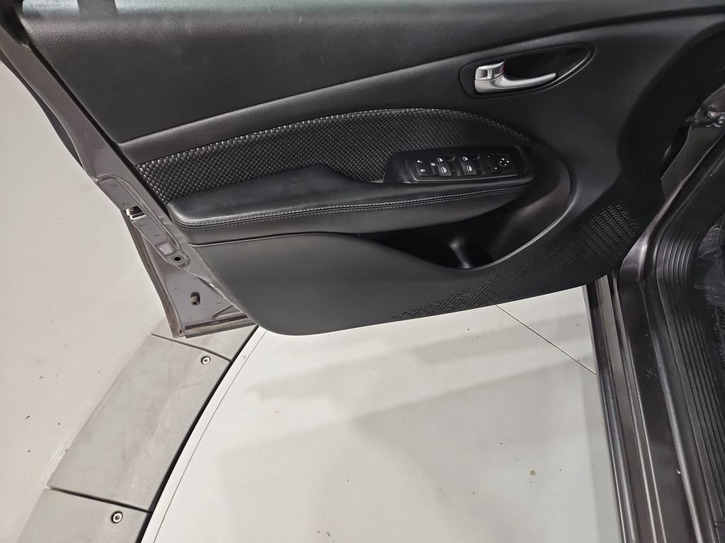 Used 2015 Dodge Dart SXT FWD image 10