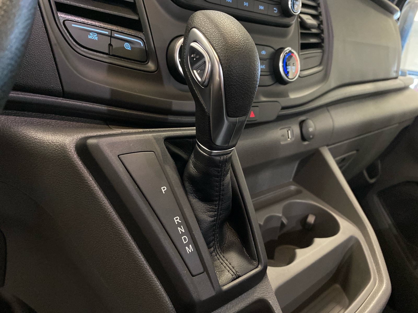 New 2025 Ford Transit 250 Low Roof RWD image 17