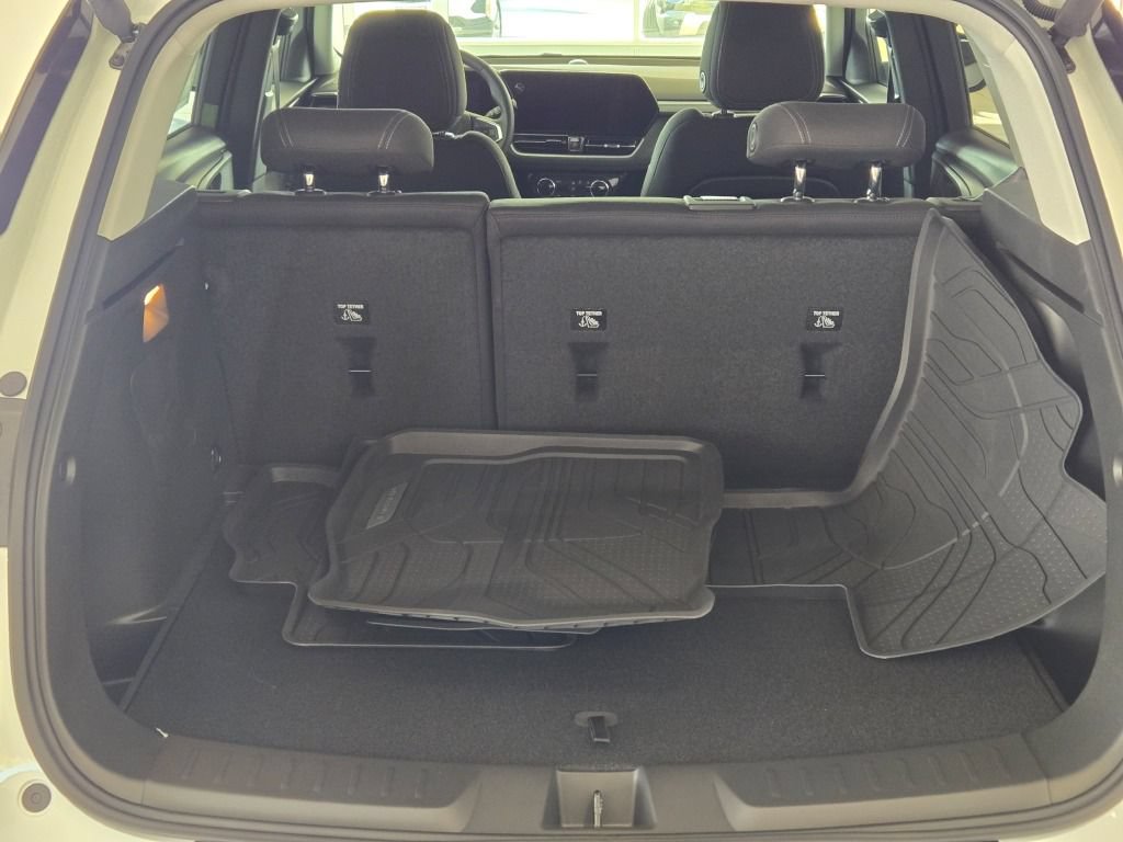 New 2026 Chevrolet TrailBlazer LT w/ Convenience Package FWD image 11