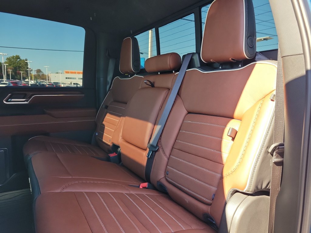 Used 2024 GMC Sierra 2500 Denali Ultimate AWD/4WD image 12