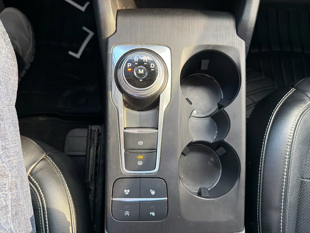 Used 2020 Ford Escape Titanium image 39