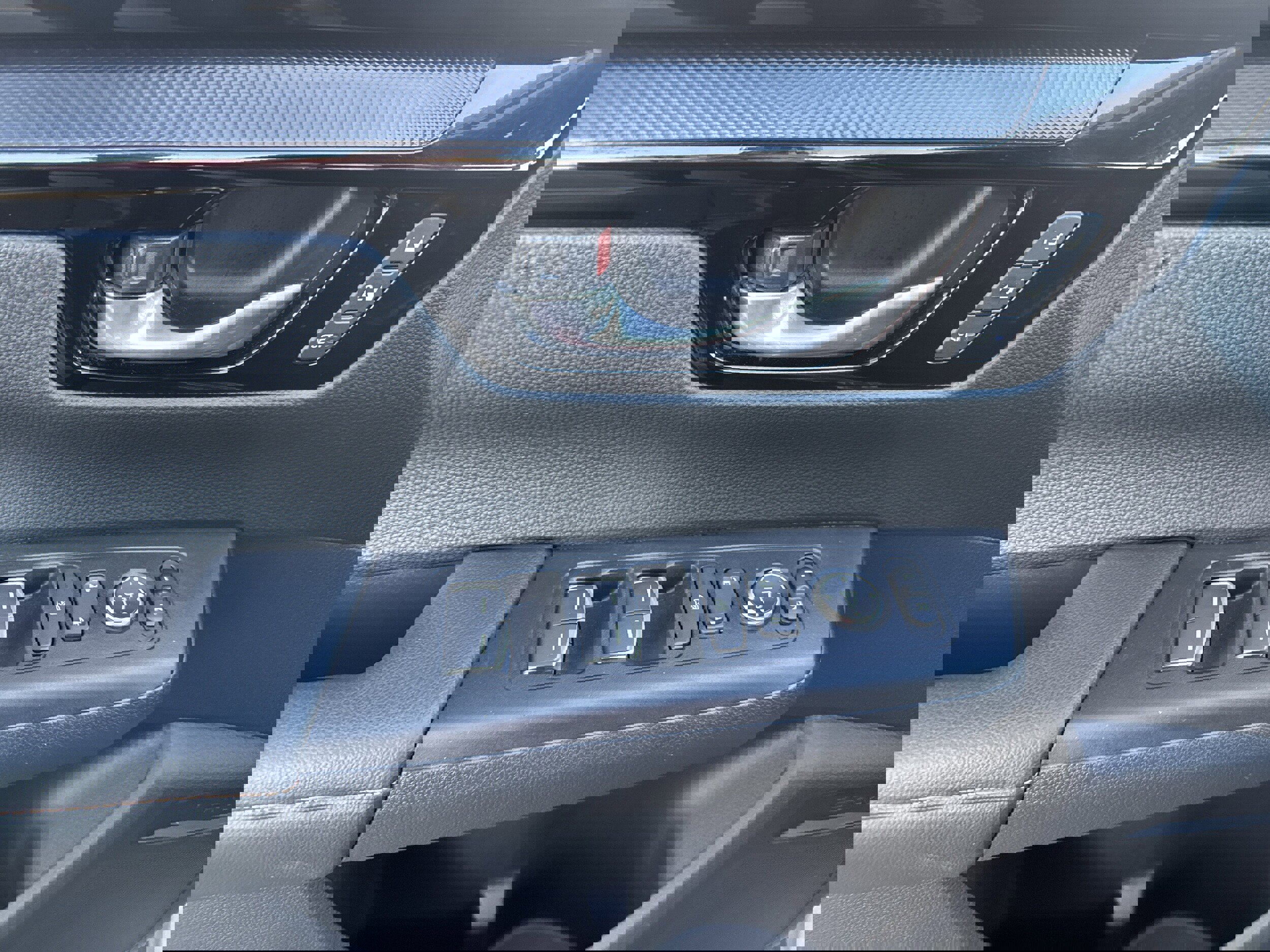 Used 2024 Honda CR-V Sport Touring image 9