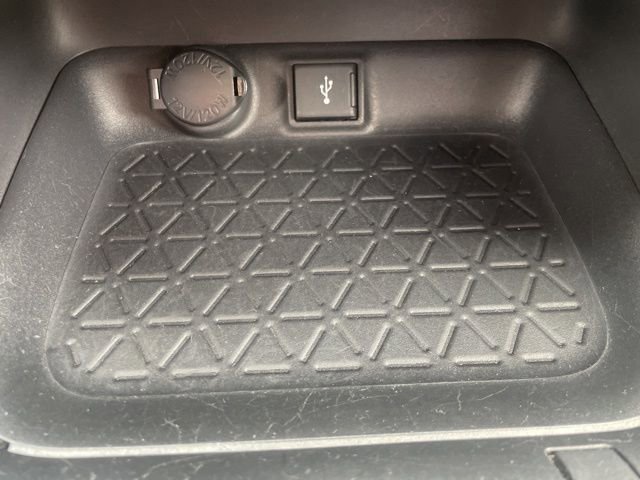 Used 2020 Toyota RAV4 XLE Premium AWD/4WD image 37