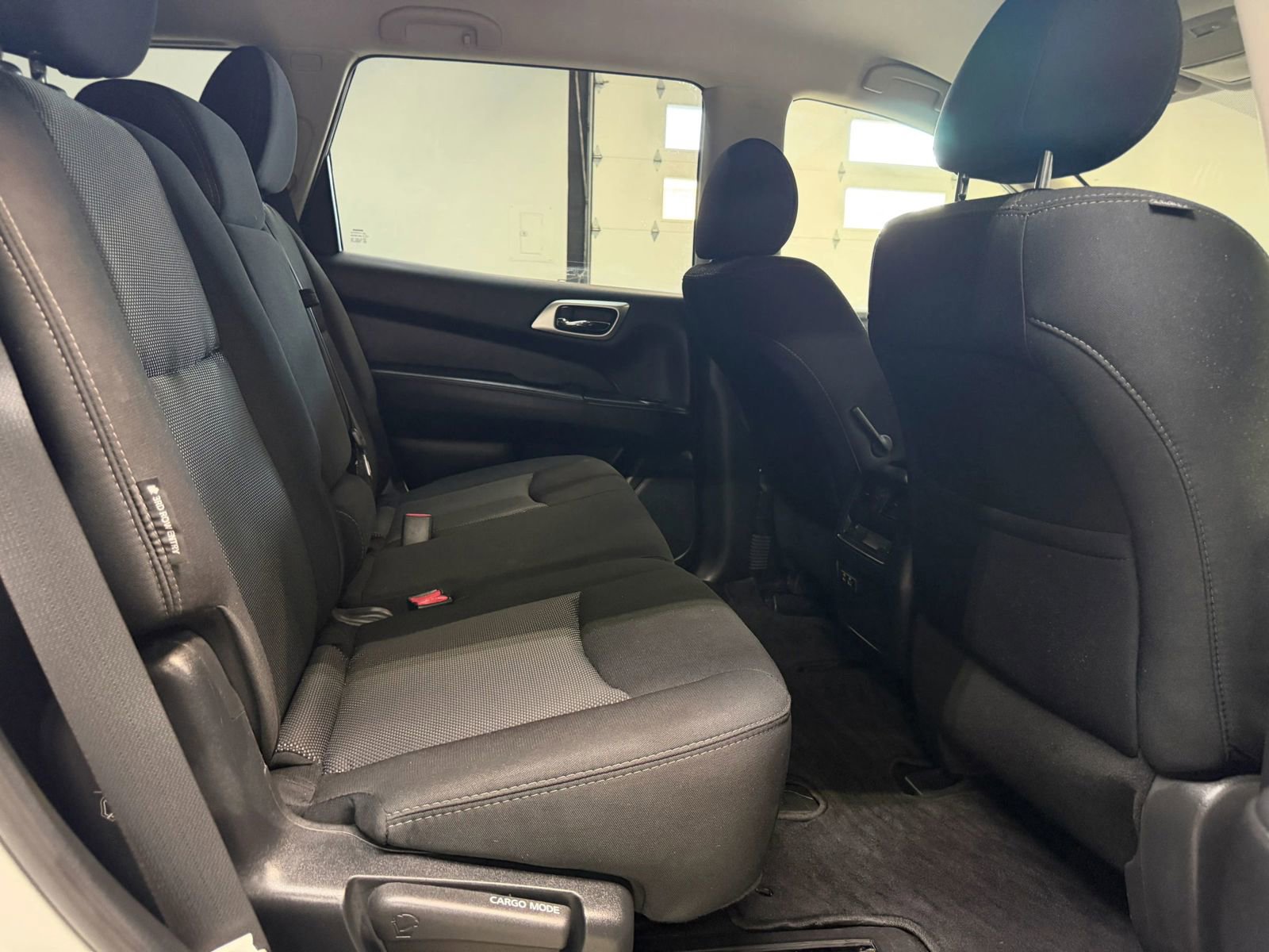 Used 2020 Nissan Pathfinder S AWD/4WD image 28