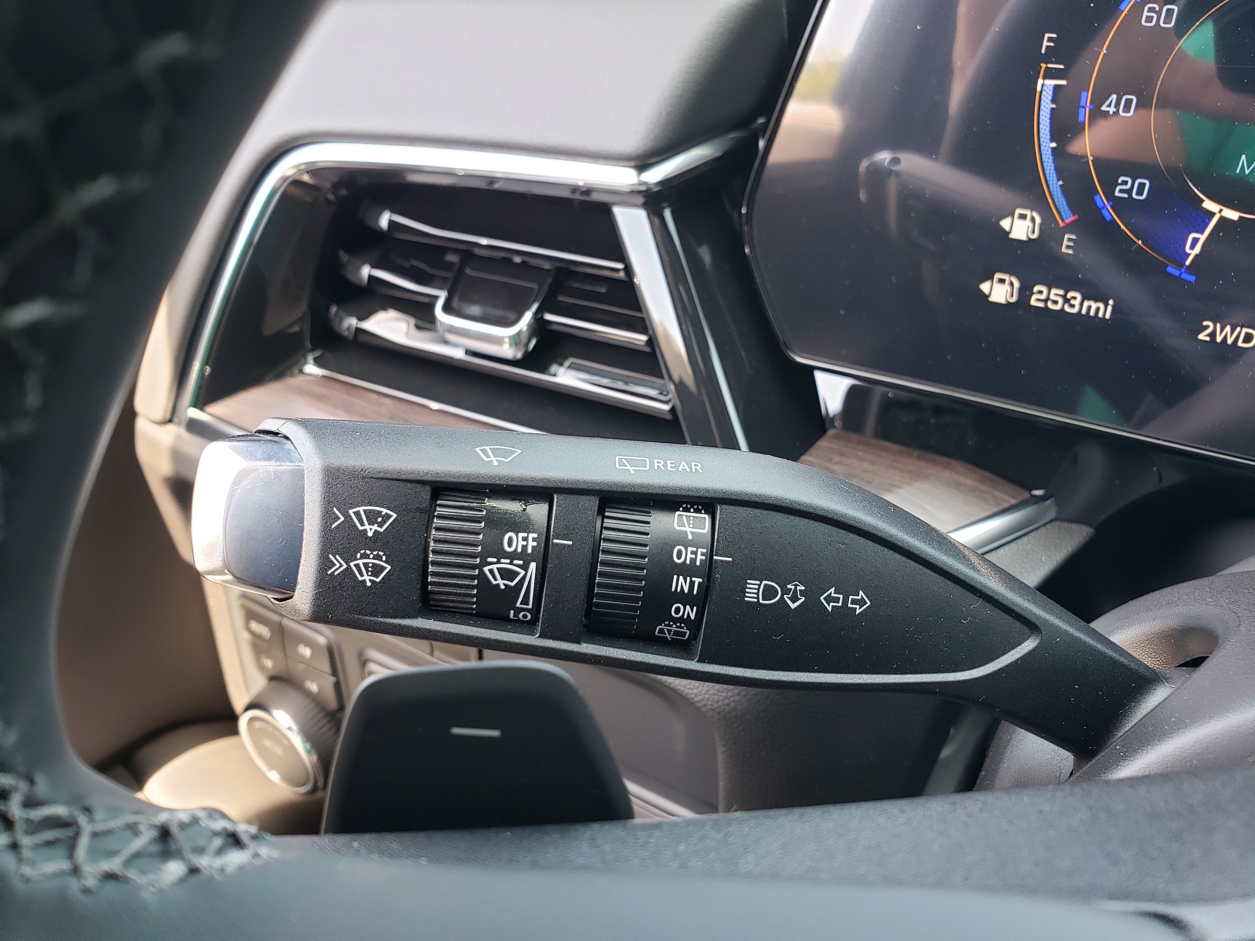 New 2026 Chevrolet Tahoe Z71 w/ Comfort Package AWD/4WD image 20