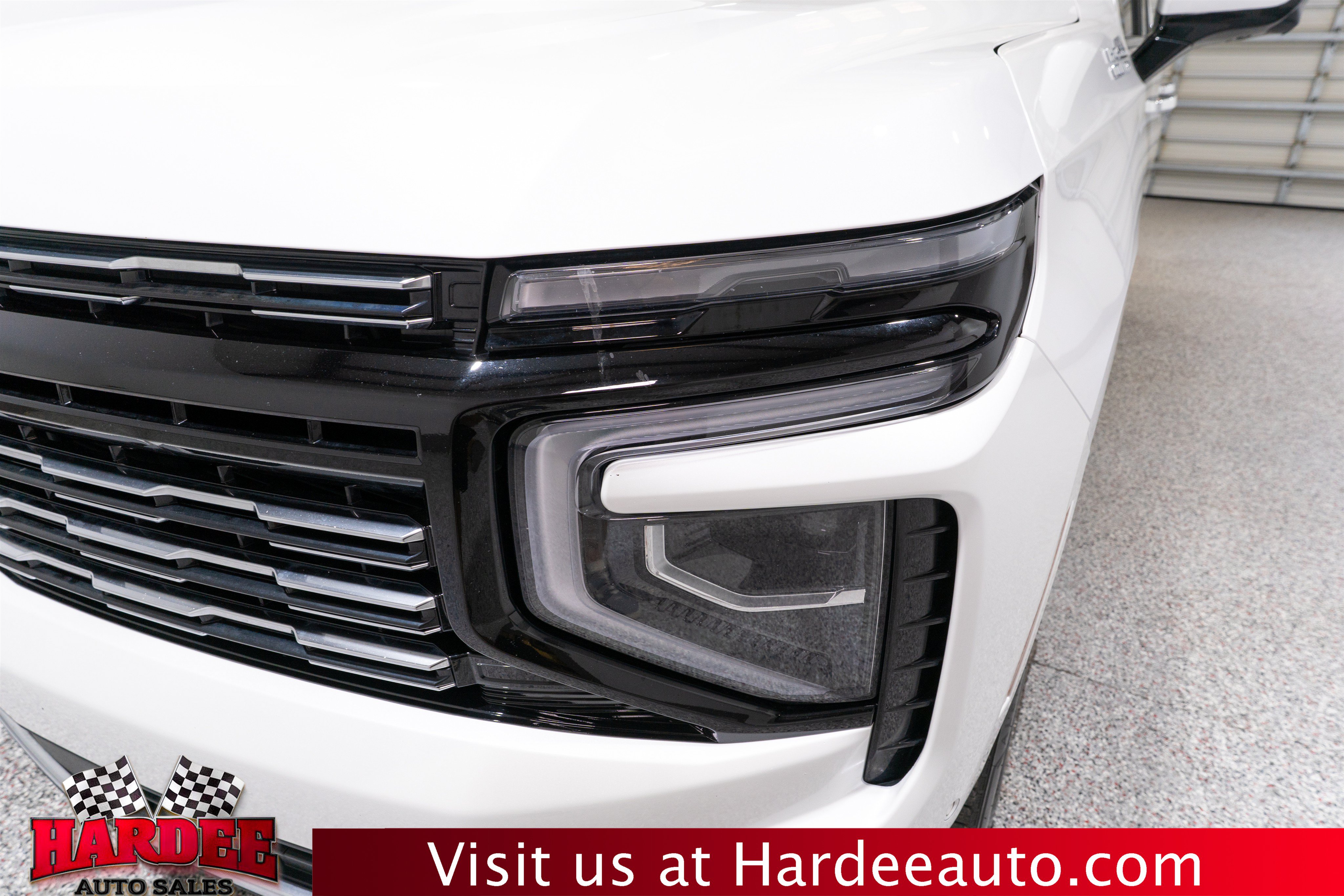 Used 2025 Chevrolet Tahoe High Country AWD/4WD image 8