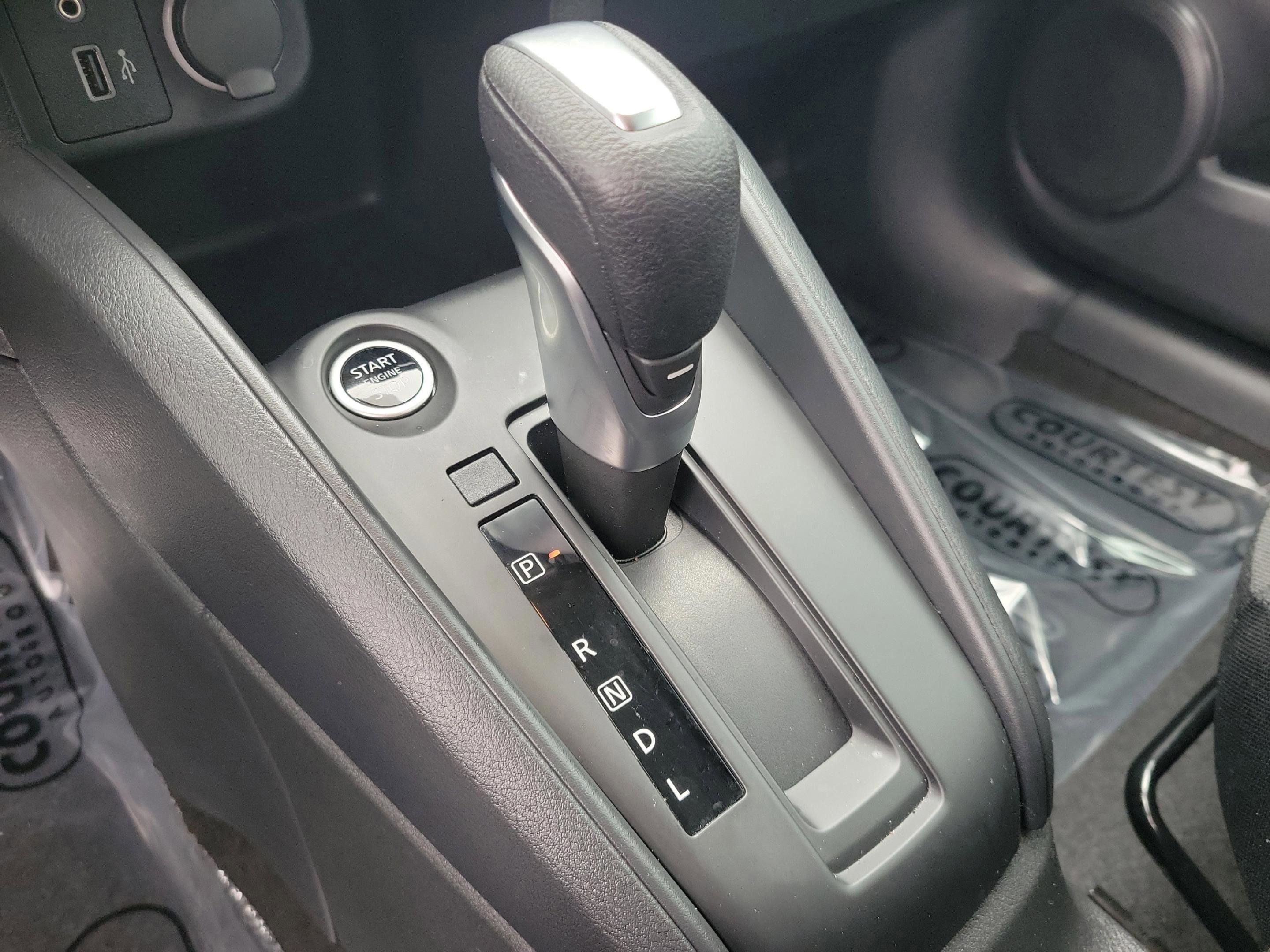 Used 2025 Nissan Kicks Play S image 16