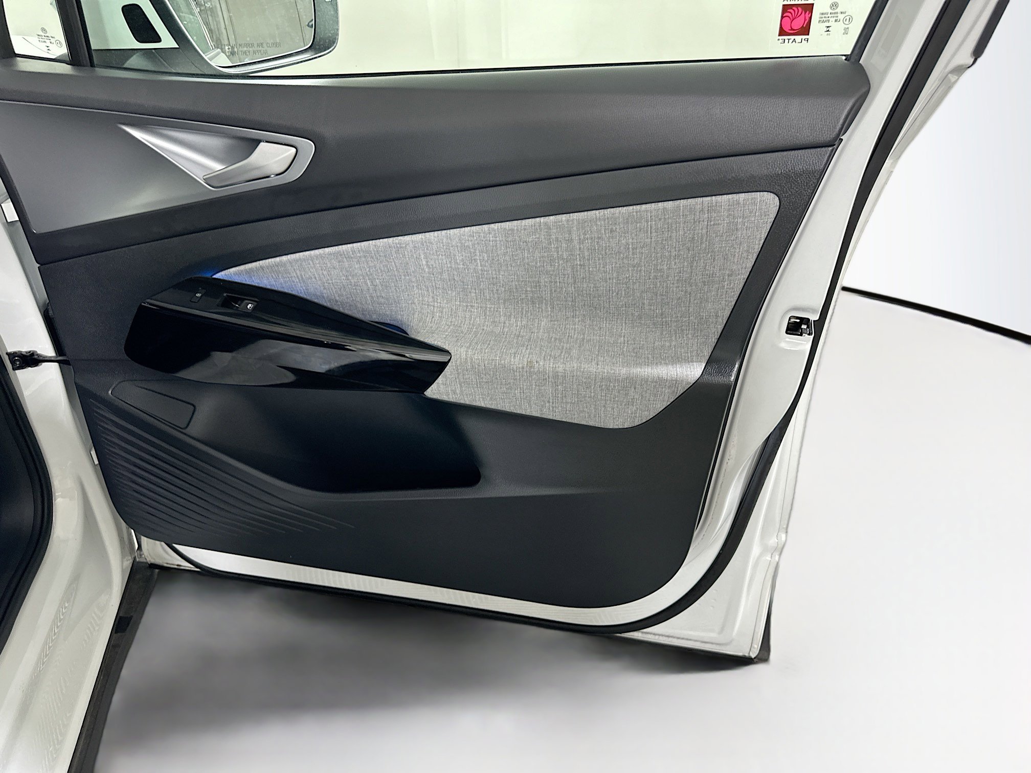 Used 2024 Volkswagen ID.4 2WD image 31