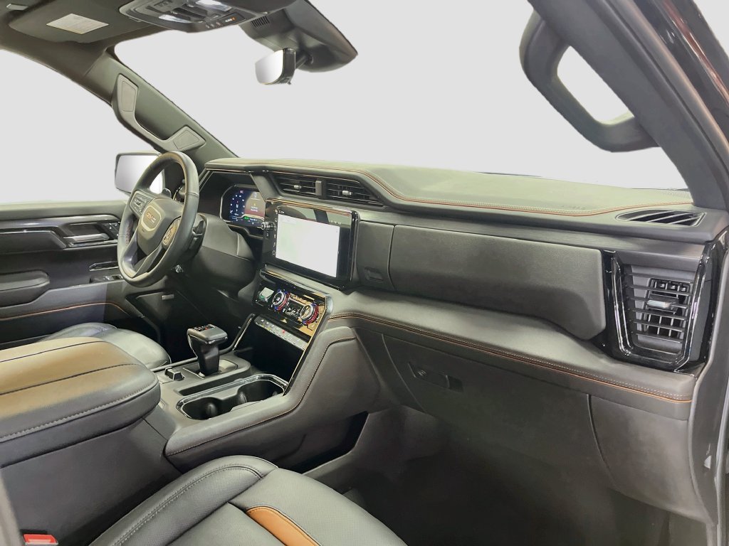 Used 2025 GMC Sierra 1500 AT4 w/ AT4 Premium Package AWD/4WD image 31