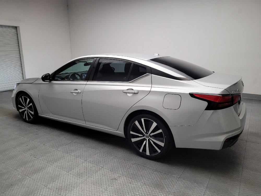 Used 2021 Nissan Altima 2.5 SR FWD image 3