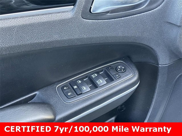 Certified 2023 Chrysler 300 S image 17