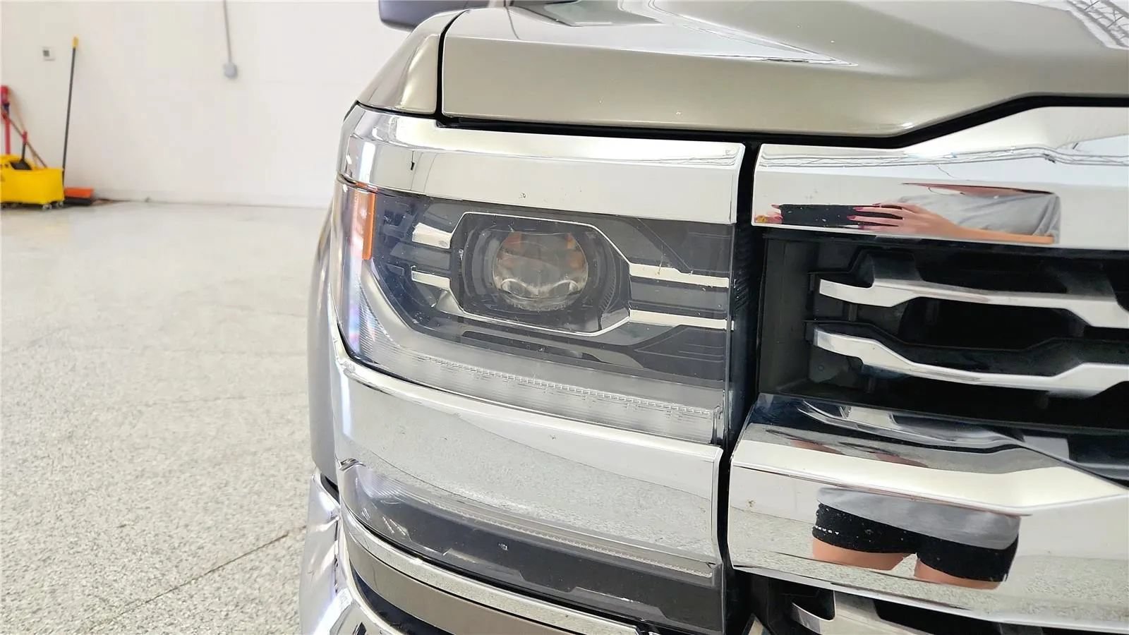 Used 2017 Chevrolet Silverado 1500 LTZ w/ Sport Package AWD/4WD image 14