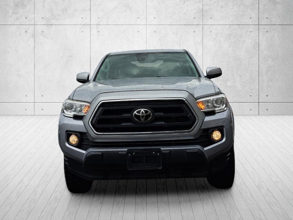Used 2020 Toyota Tacoma SR5 AWD/4WD image 2