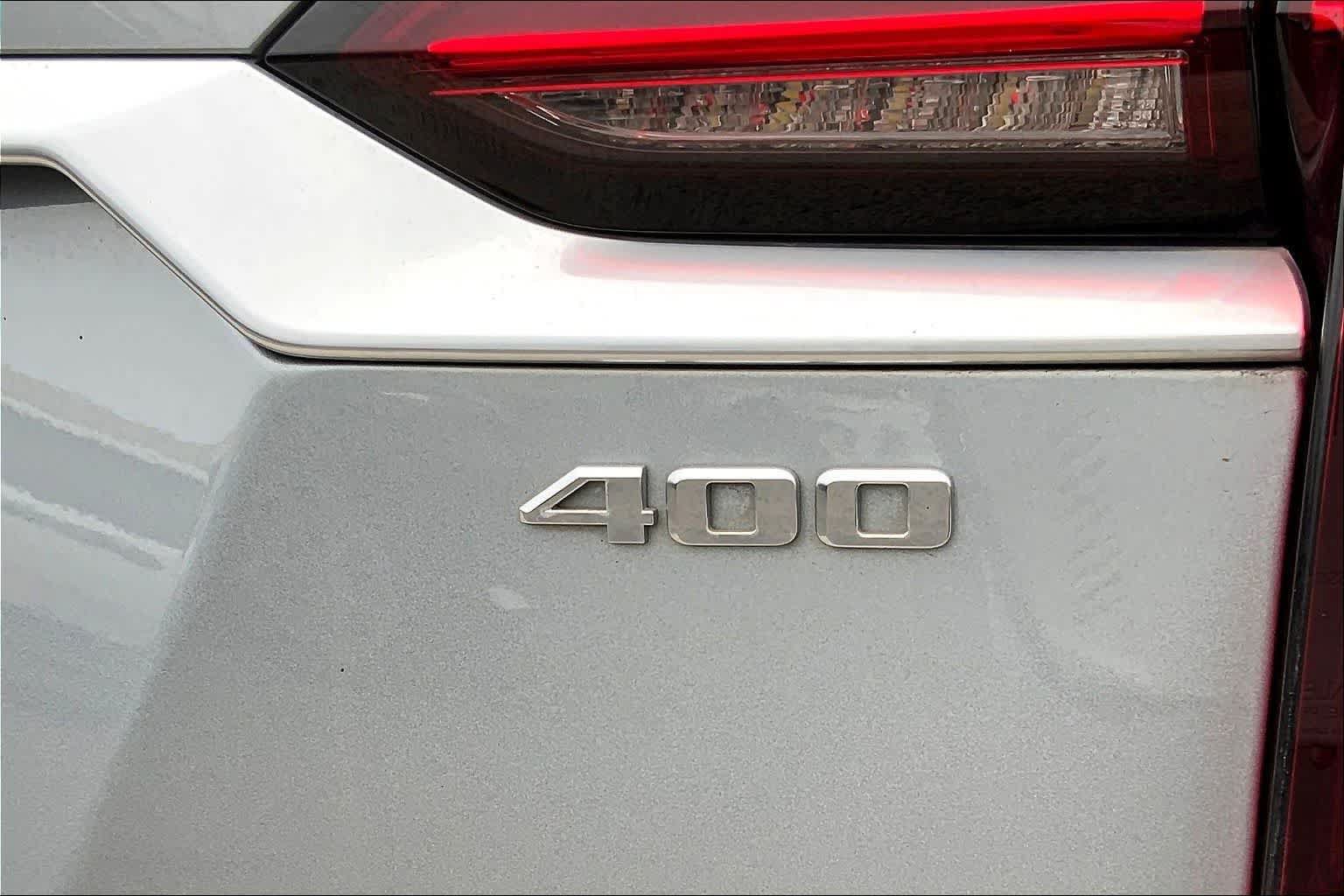 Used 2024 Cadillac XT6 Premium Luxury FWD image 7