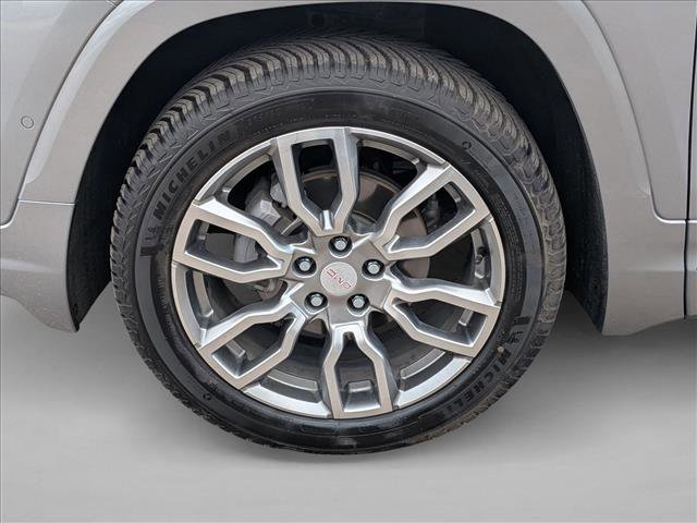 Used 2023 GMC Terrain Denali w/ Denali Premium Package image 11