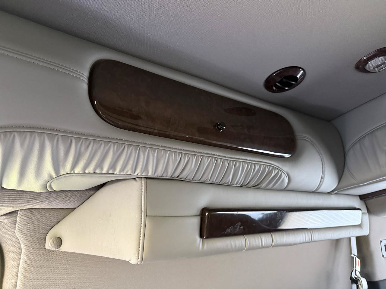 Used 2011 GMC Savana 1500 AWD image 25