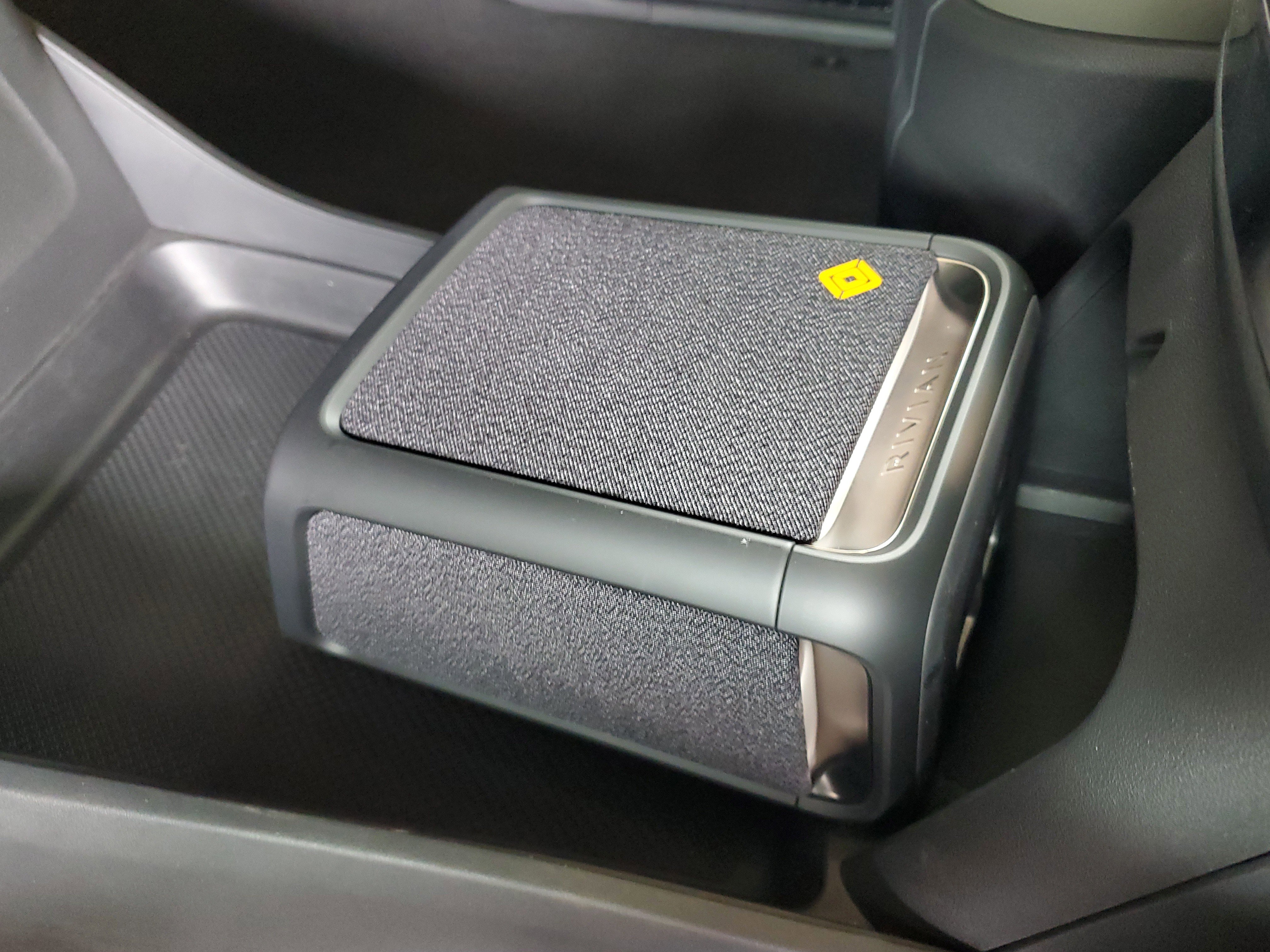 Used 2024 Rivian R1S Adventure image 30