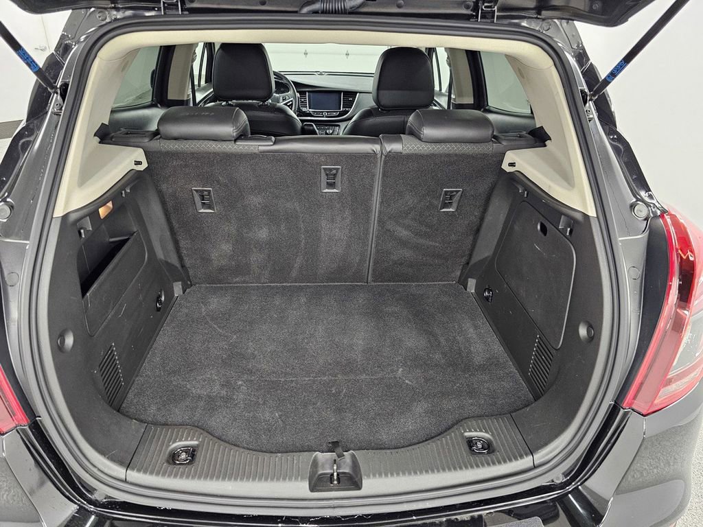 Used 2021 Buick Encore Preferred w/ Safety Package II FWD image 25