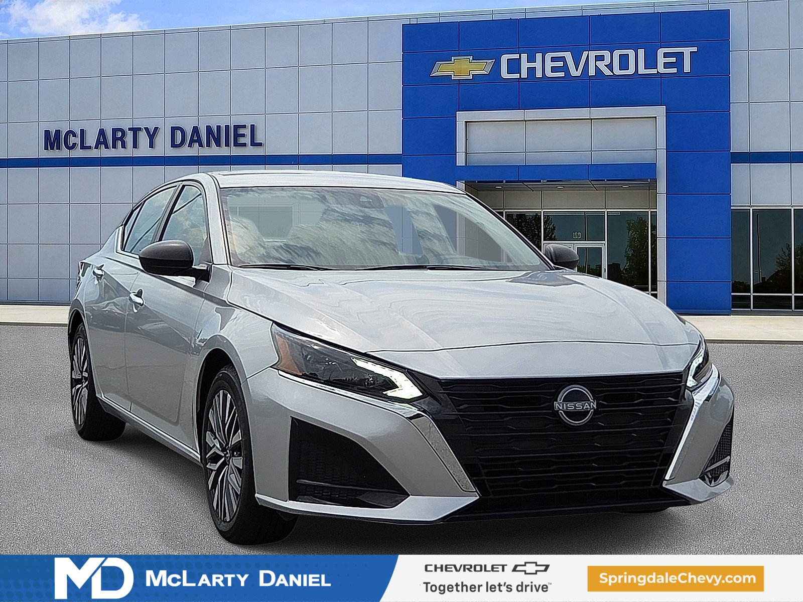 Used 2024 Nissan Altima 2.5 SV