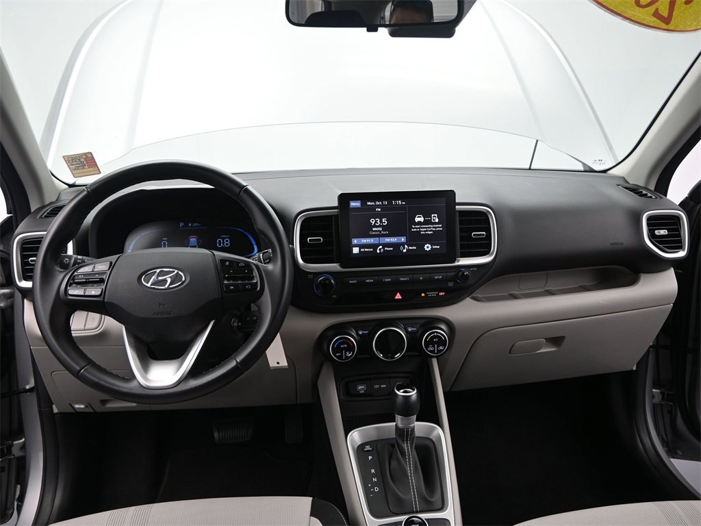 Used 2023 Hyundai Venue SEL image 27