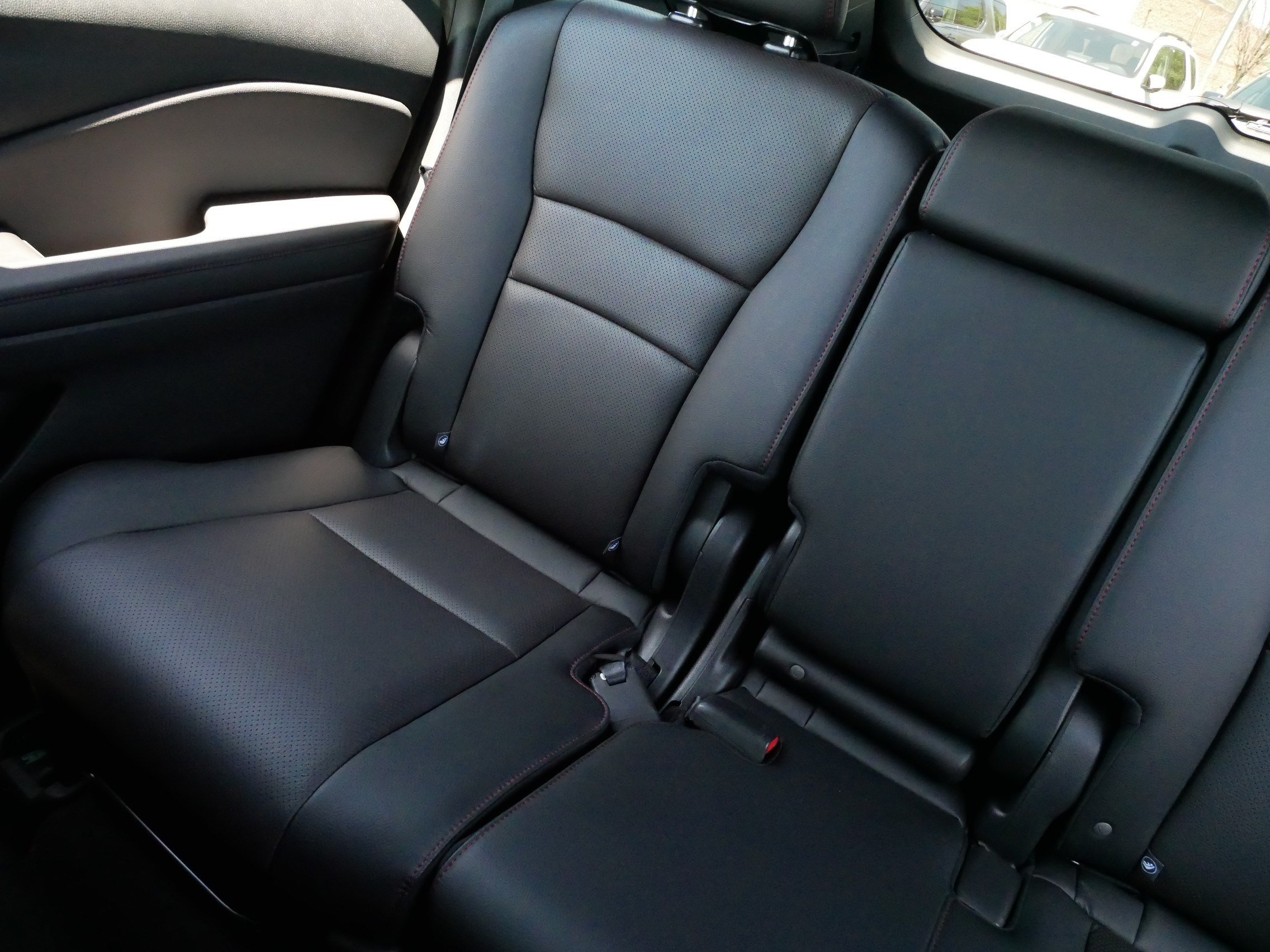 Used 2024 Honda Passport Black Edition image 12