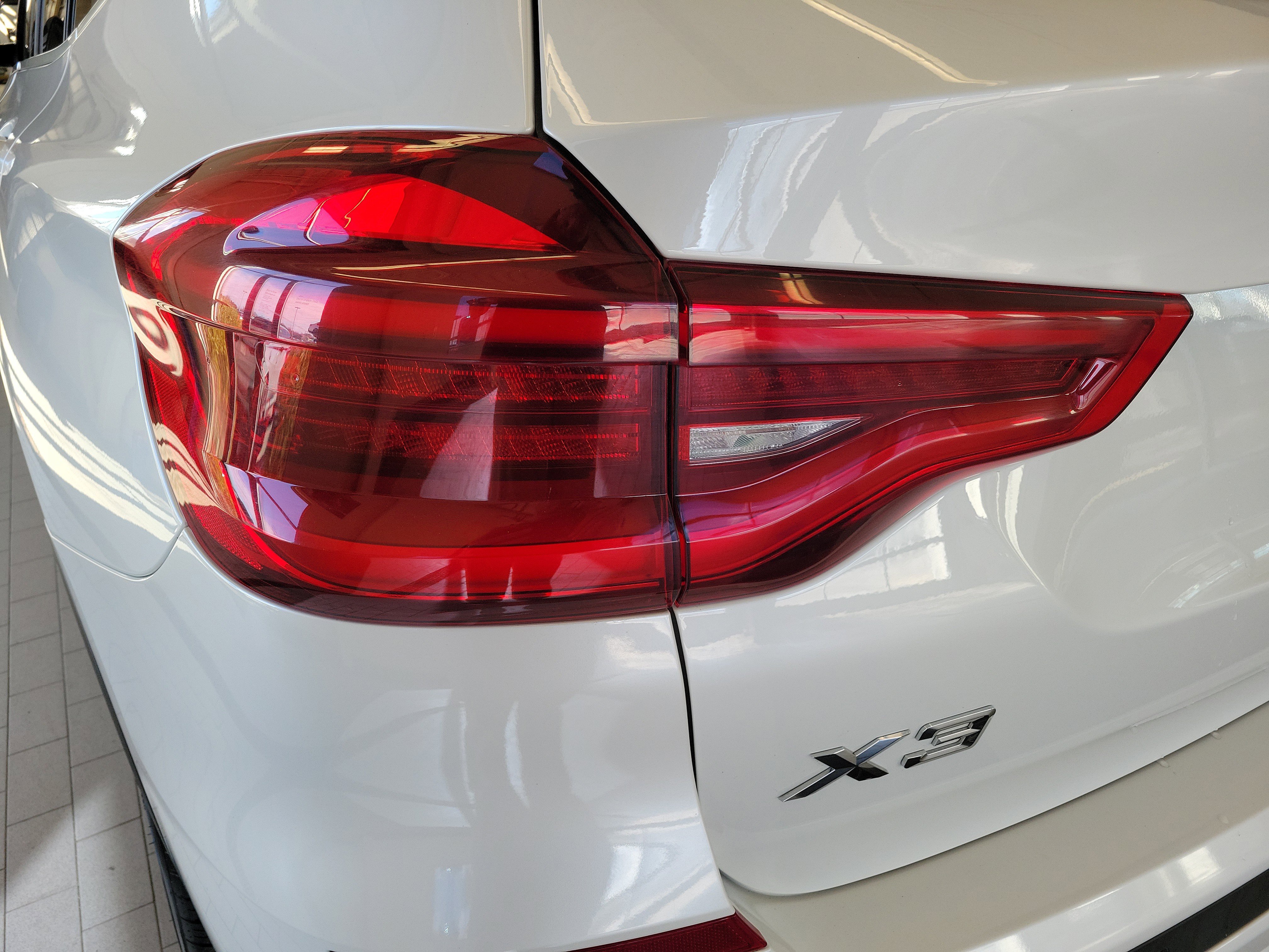 Used 2021 BMW X3 xDrive30e w/ Convenience Package image 11