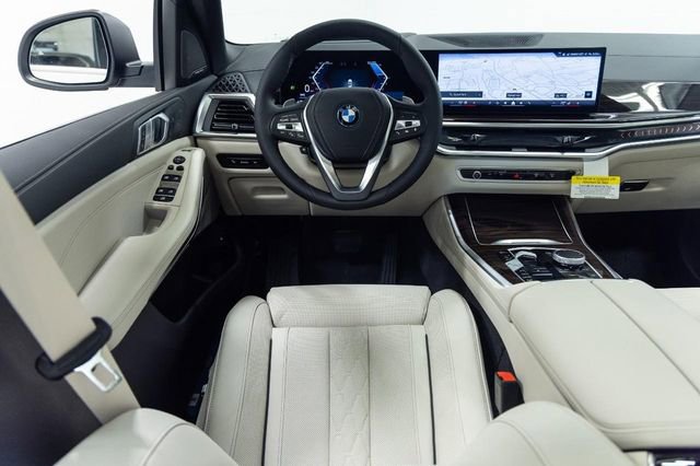 New 2026 BMW X5 xDrive50e image 4