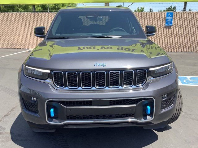 New 2023 Jeep Grand Cherokee Overland w/ Luxury Tech Group IV AWD/4WD image 4