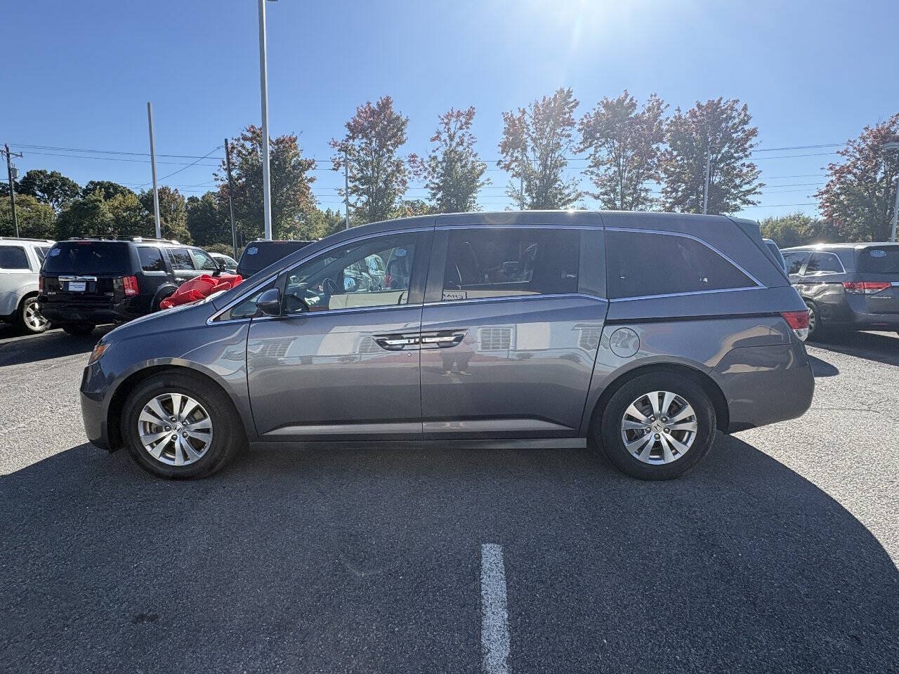 Used 2016 Honda Odyssey EX image 2