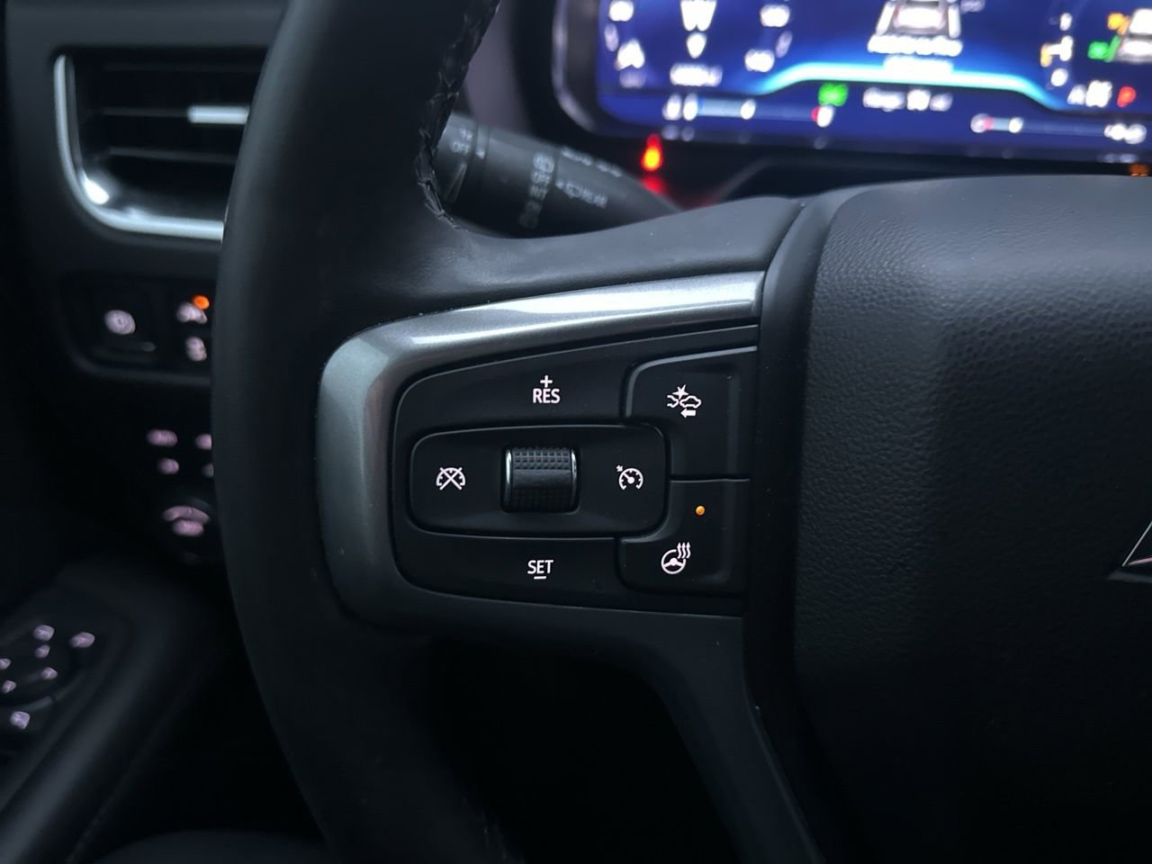 Used 2024 Chevrolet Tahoe Z71 image 18