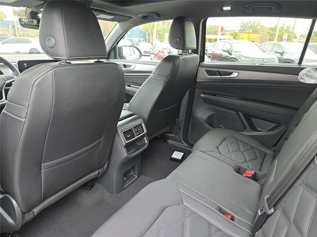 New 2026 Volkswagen Atlas Cross Sport SE image 12