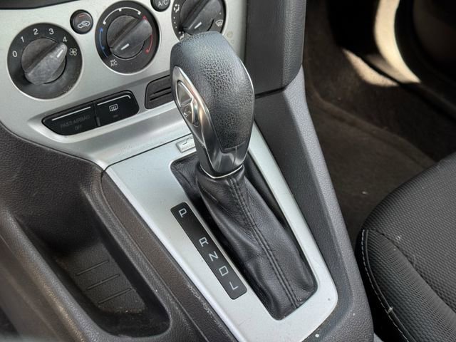 Used 2014 Ford Focus SE FWD image 18