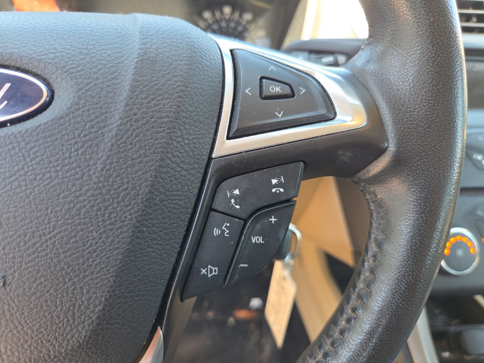 Used 2013 Ford Fusion SE FWD image 18