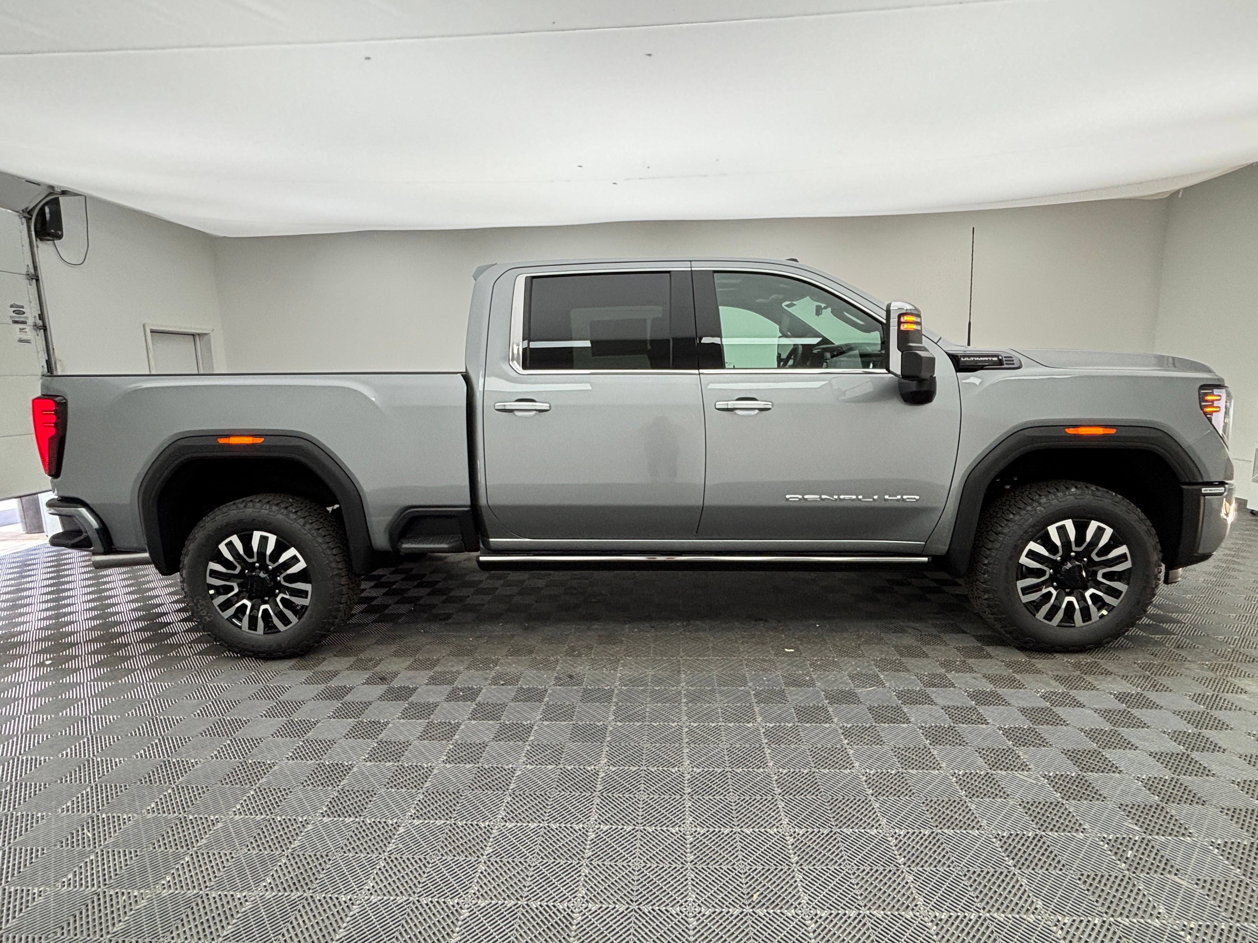 New 2026 GMC Sierra 2500 Denali Ultimate AWD/4WD image 9