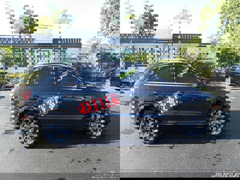 Used 2015 Audi Q3 2.0T Prestige w/ Prestige Package image 2